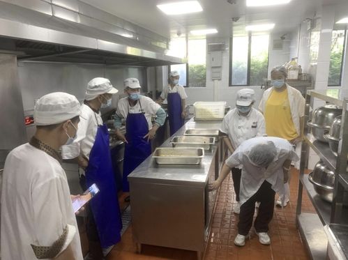 廣州荔灣白鶴洞街道主動(dòng)監(jiān)督校園食品安全，保障師生“盤中餐”取得實(shí)效